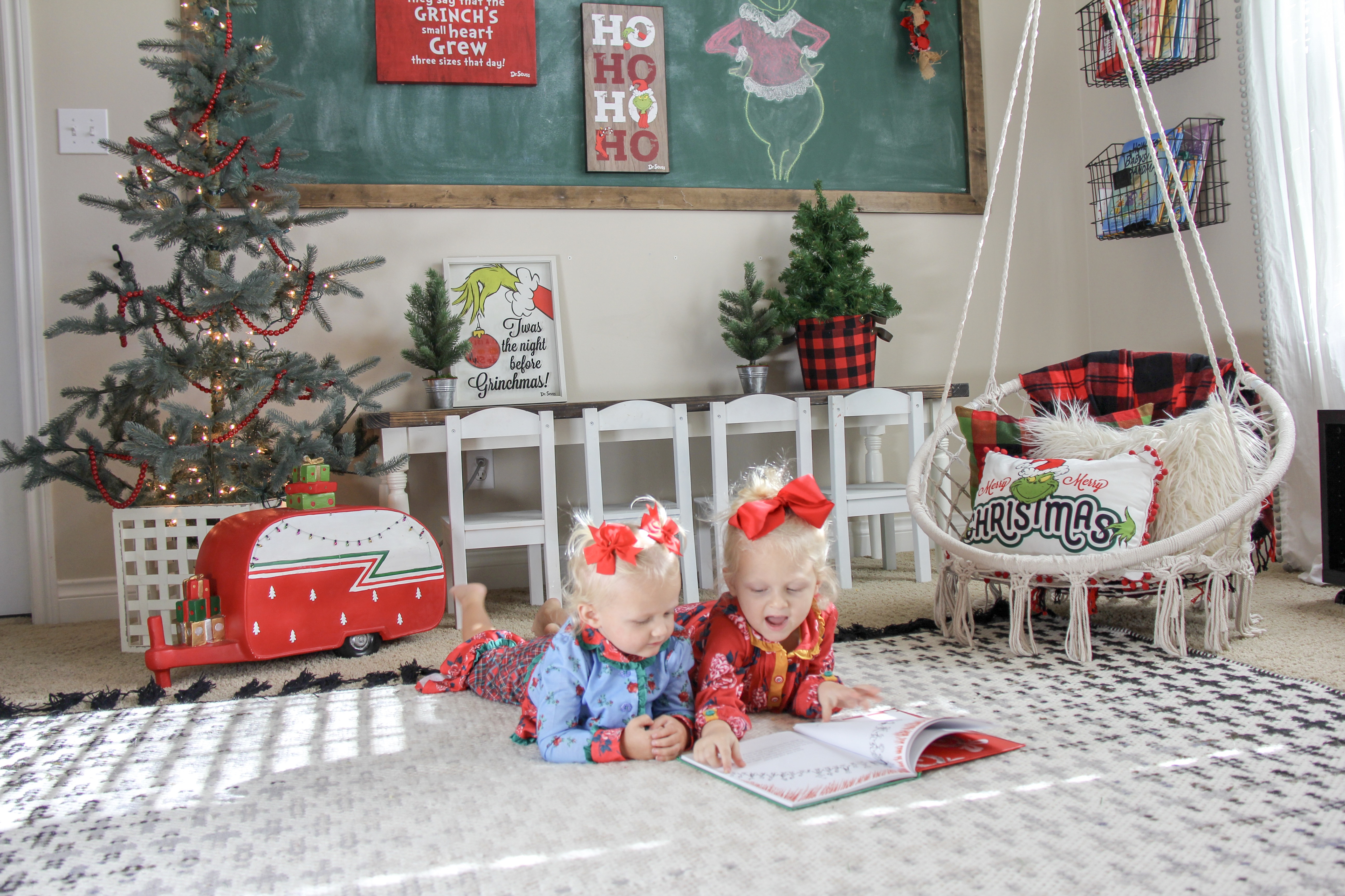 Our Playroom decorated for Christmas – Grinch Style