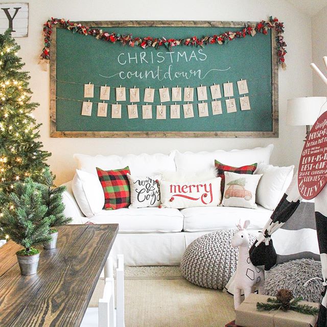 kids playroom decorated for christmas