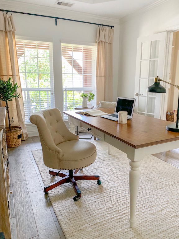 a modernfarmhouse office painted in pure white 