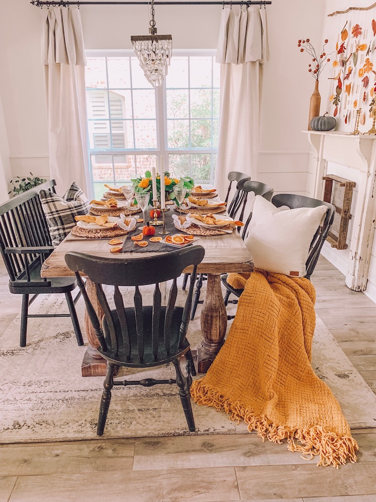 A Simple Fall Tablescape with Fall Colors