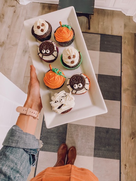 4 Easy Halloween Cupcake Ideas