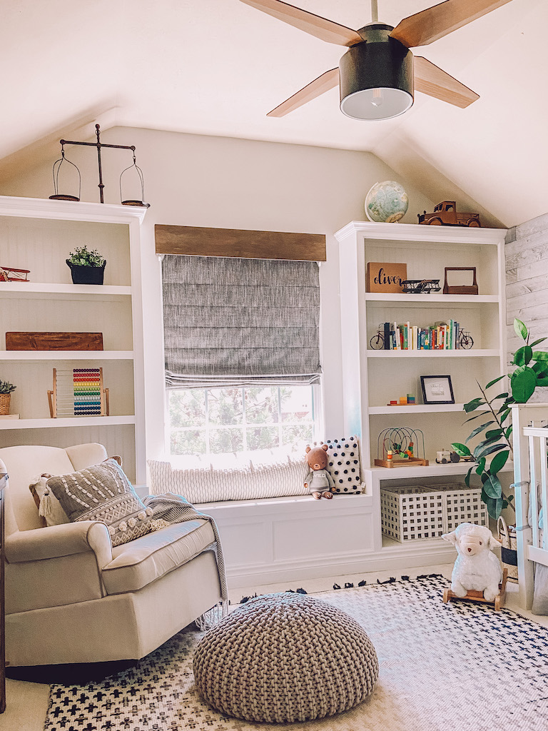 nursery room bookshelf