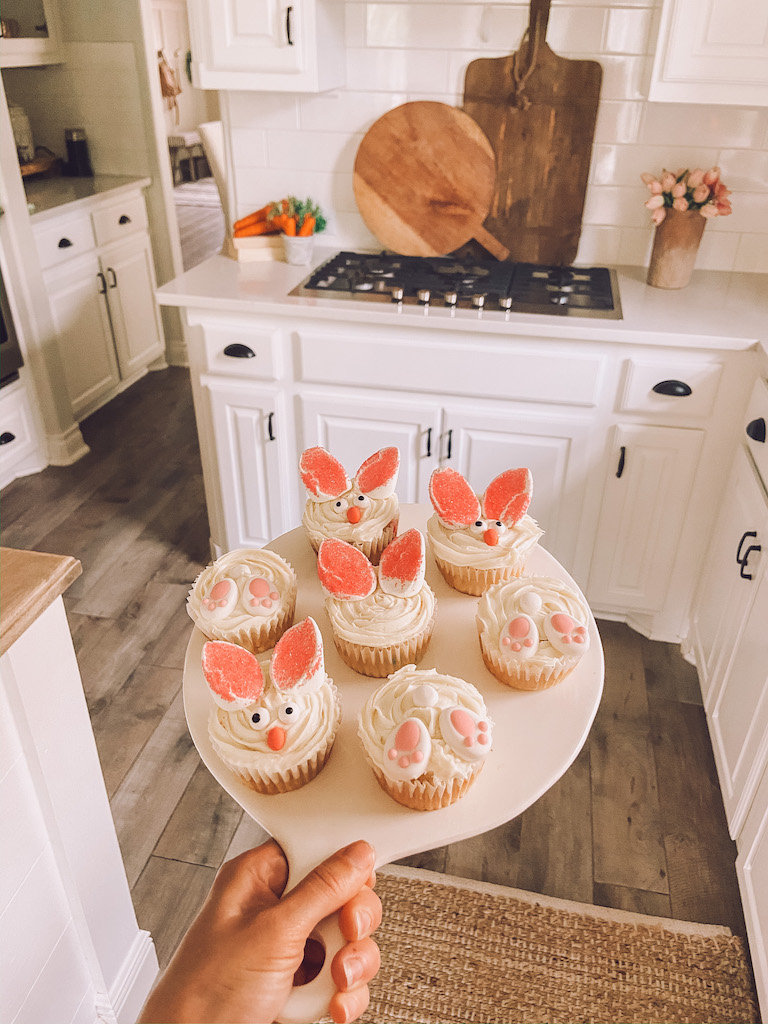easter bunny cupcake
