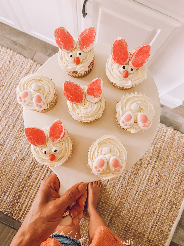 Easy Easter Bunny Cupcake Decorating