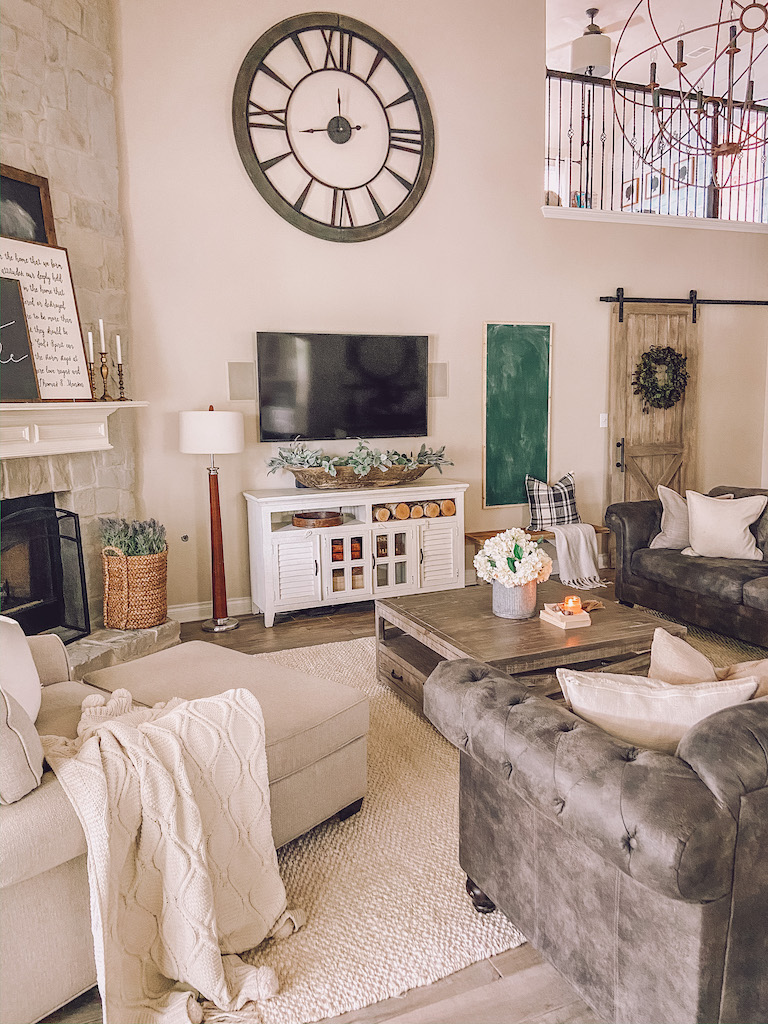 modern farmhouse living room