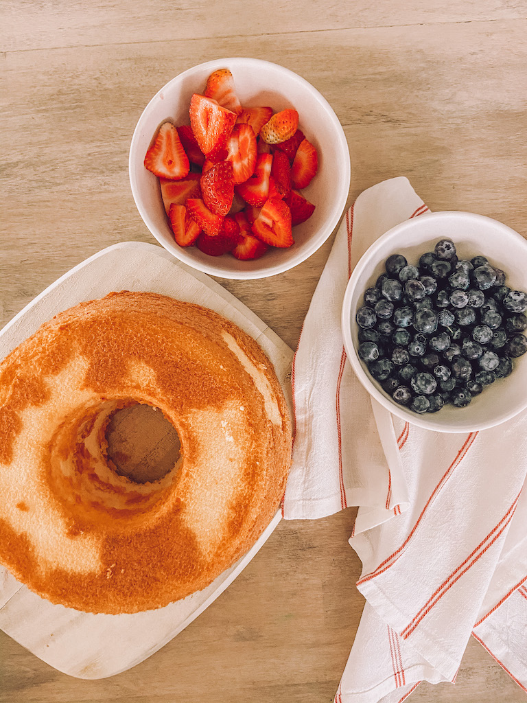 no bake berry trifle