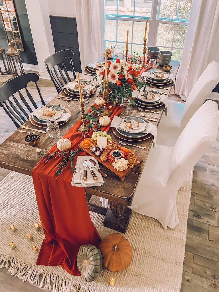 How to Set a Beautiful Thanksgiving Table