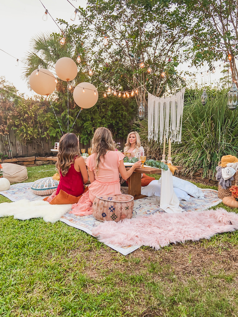 outdoor party ideas boho friendsgiving