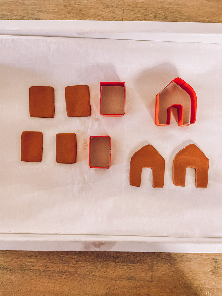 diy mini gingerbread house