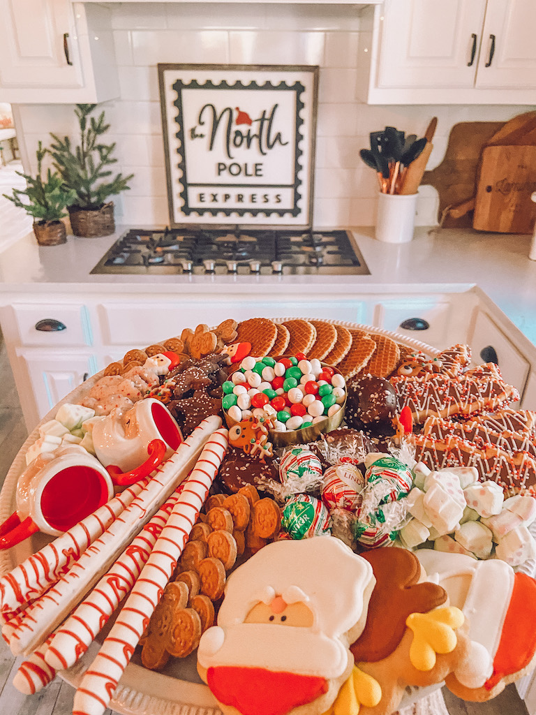 Easy Christmas Dessert Board for the Holiday Season 