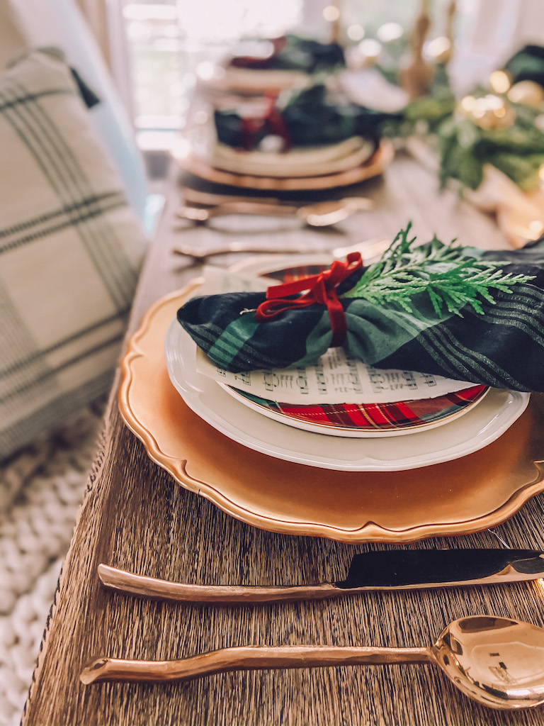 christmas table setiting