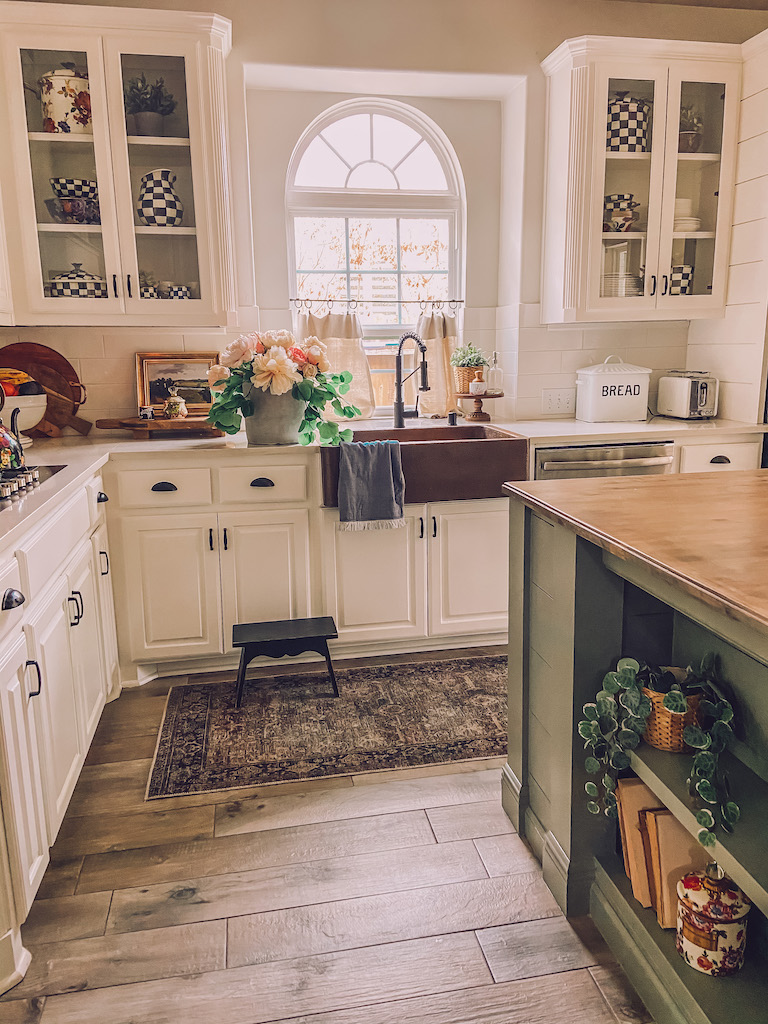 COZY MODERN FARMHOUSE KITCHEN DECORATE WITH ME, DIY KITCHEN MAKEOVER