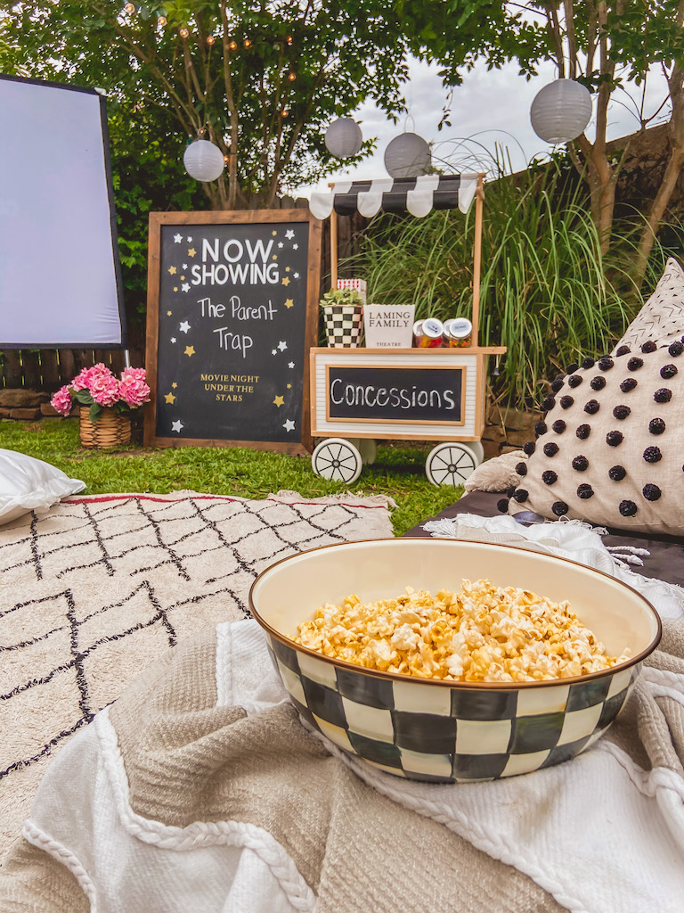 How to Throw and Epic Outdoor Movie night