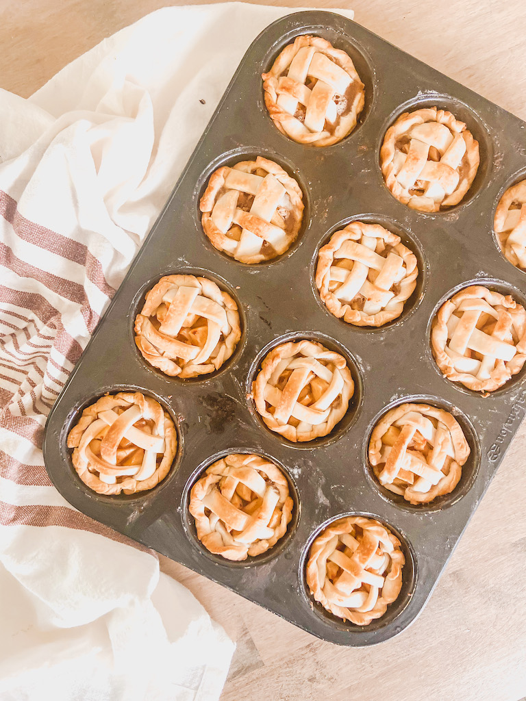 easy mini apple pies