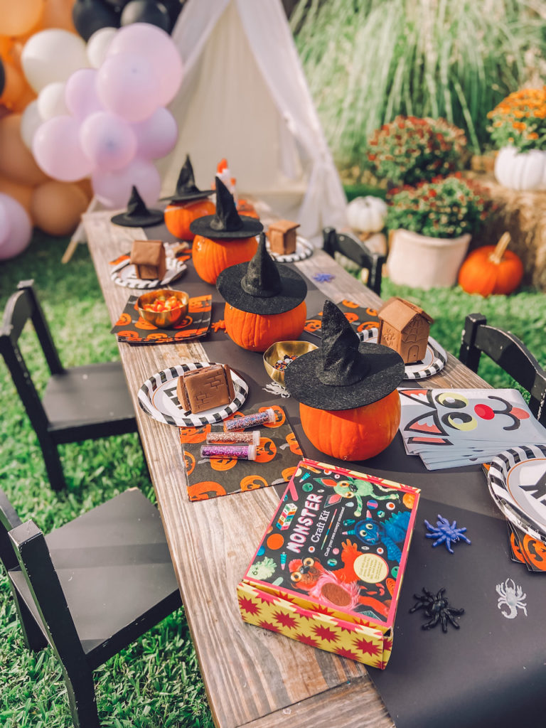 Kid Made Modern Halloween Craft Party