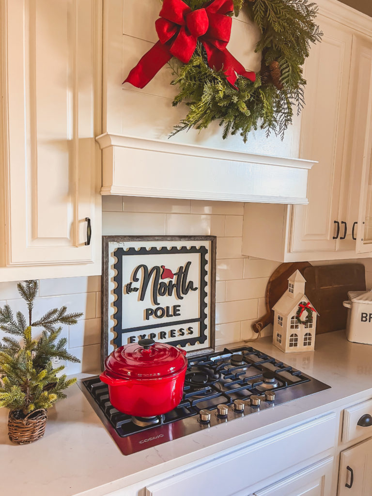 Festive Christmas Kitchen Decor