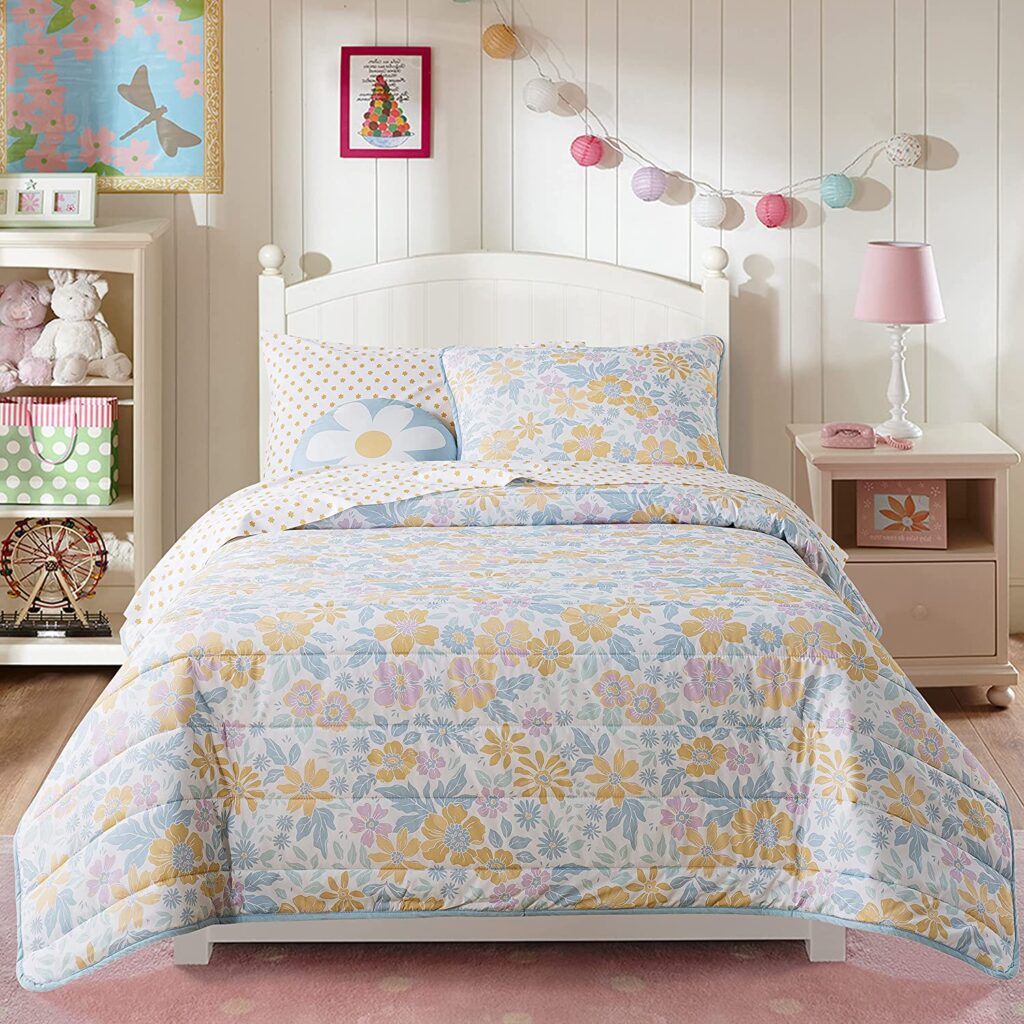 Yellow Flower & Grey Leaves Pattern Reversible Comforter Set