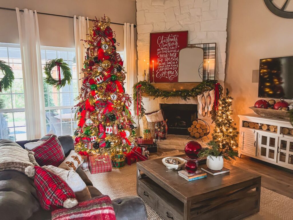 10 Simple Christmas Decorating Tips to Make Your Home Cozy and Beautiful