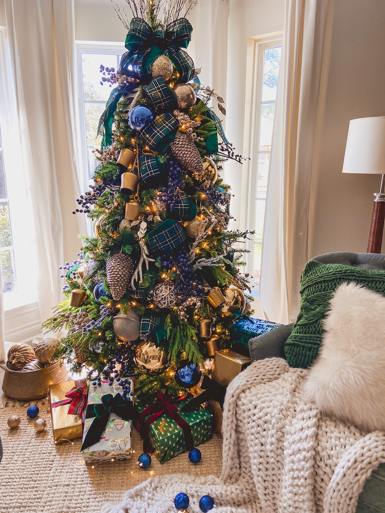 Beautiful Green and Blue Plaid Christmas Tree