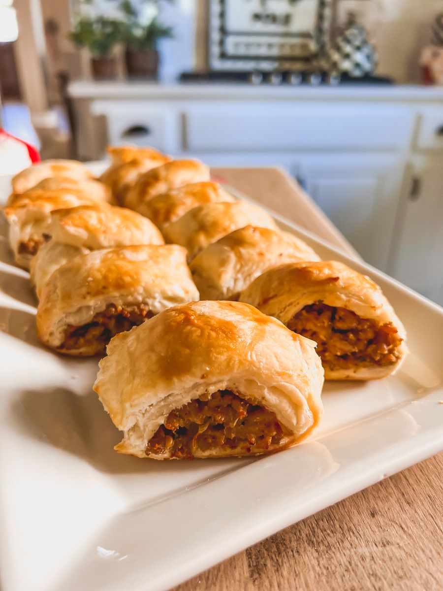 Simple and Delicious Puff Pastry Sausage Rolls