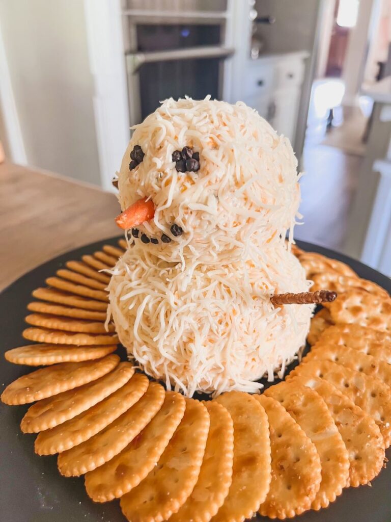 Adorable Snowman Appetizer with crackers