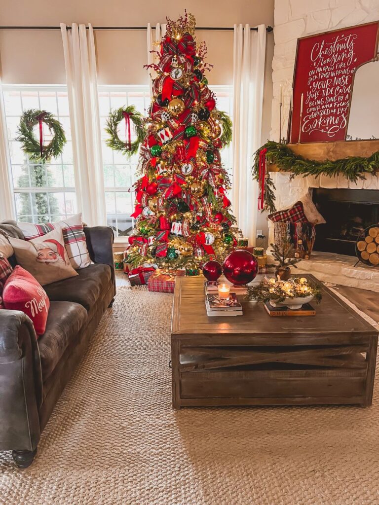 10 Simple Christmas Decorating Tips to Make Your Home Cozy and Beautiful