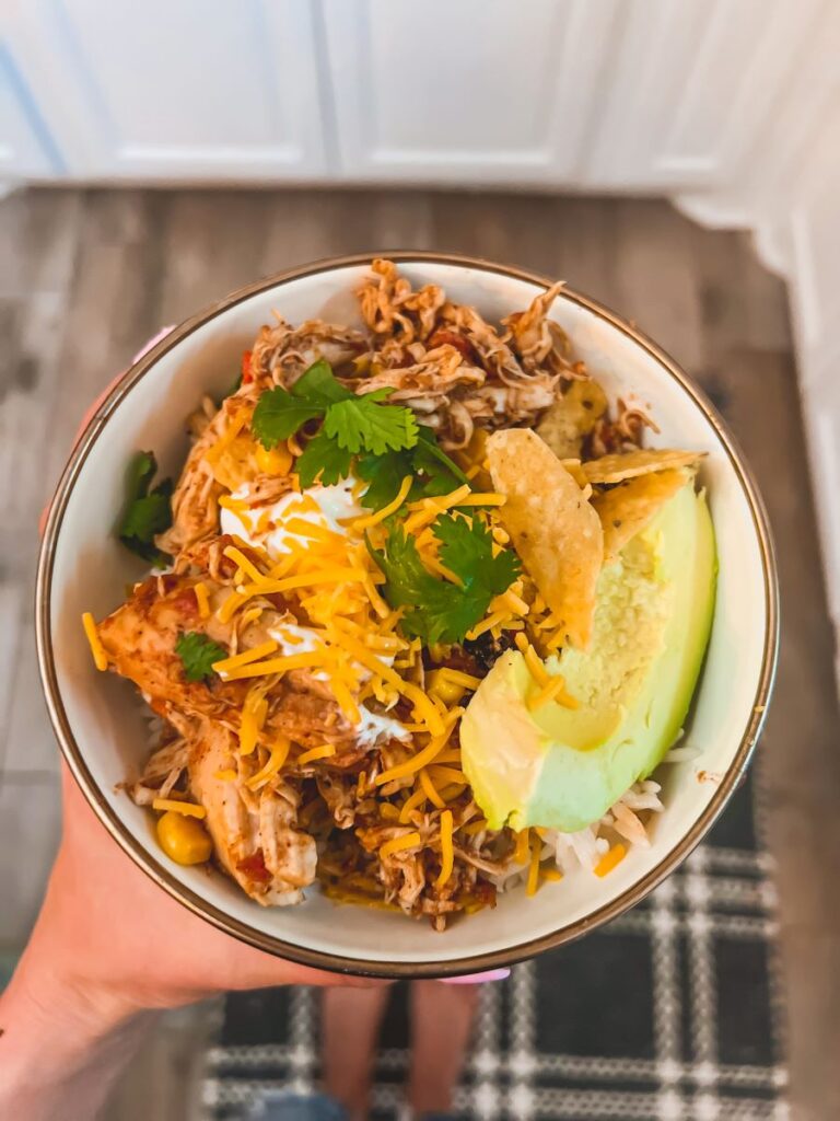 Serving size of crockpot mexican chicken with avocado
