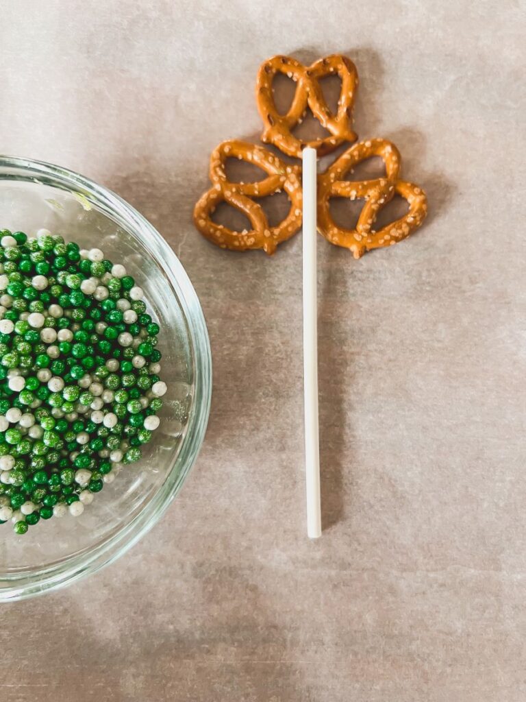Steps on how to make a St. Patrick's Day dessert