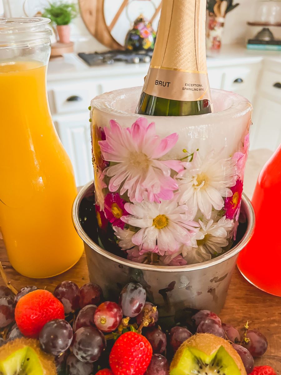 How to Create a Gorgeous MOMosa Bar!