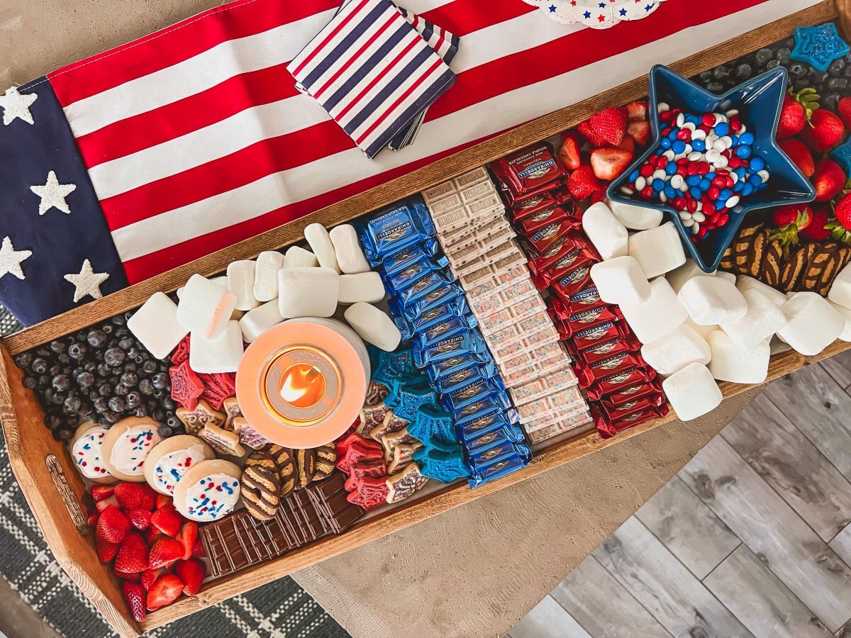 How to Make a Patriotic S’mores Board