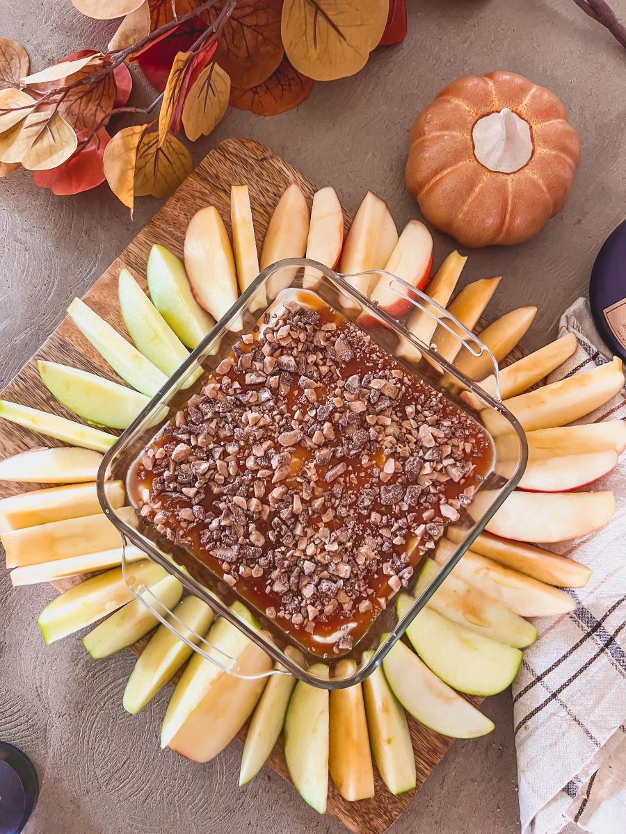 How to Make an Amazing Cream Cheese Caramel Apple Dip