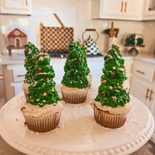 Christmas Cupcakes on a white cakestand