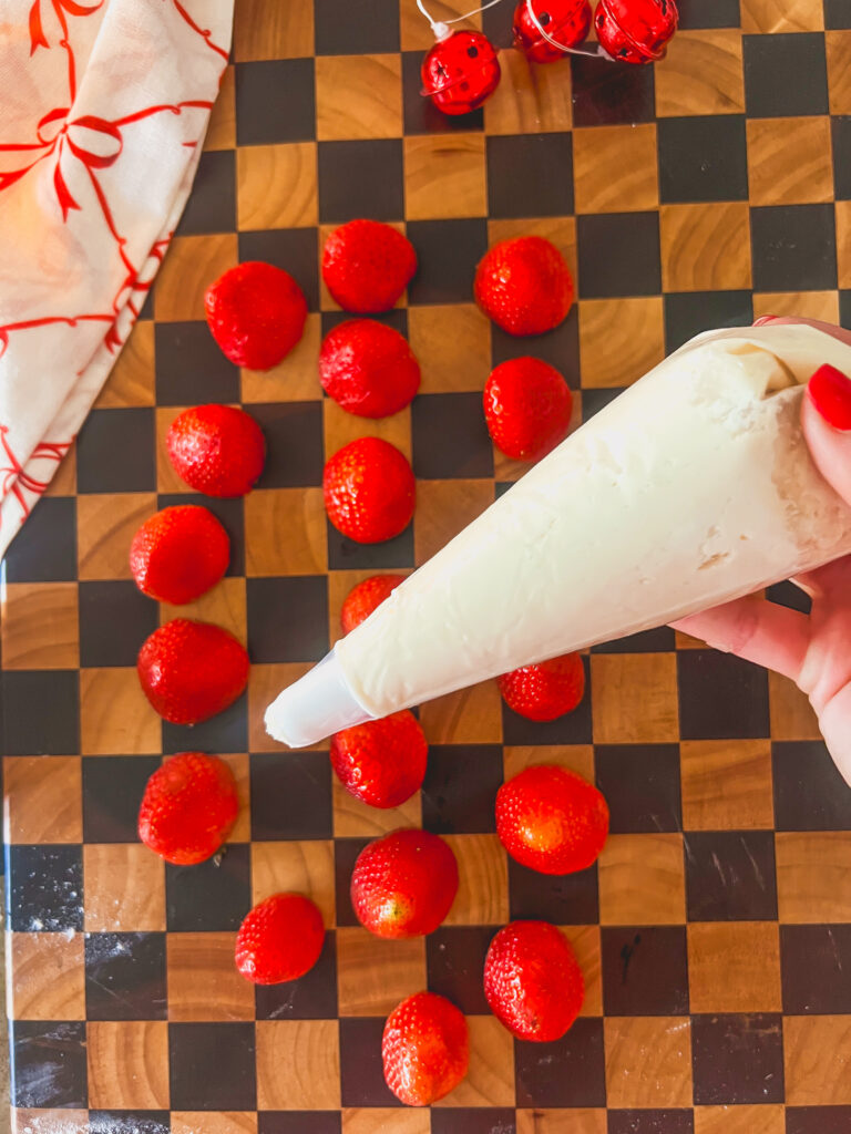 Piping Bag for Santa Cheesecake Cups