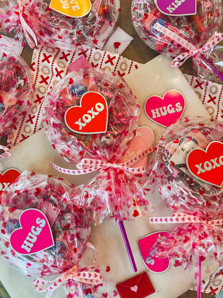 DIY Giant Lollipop Valentines