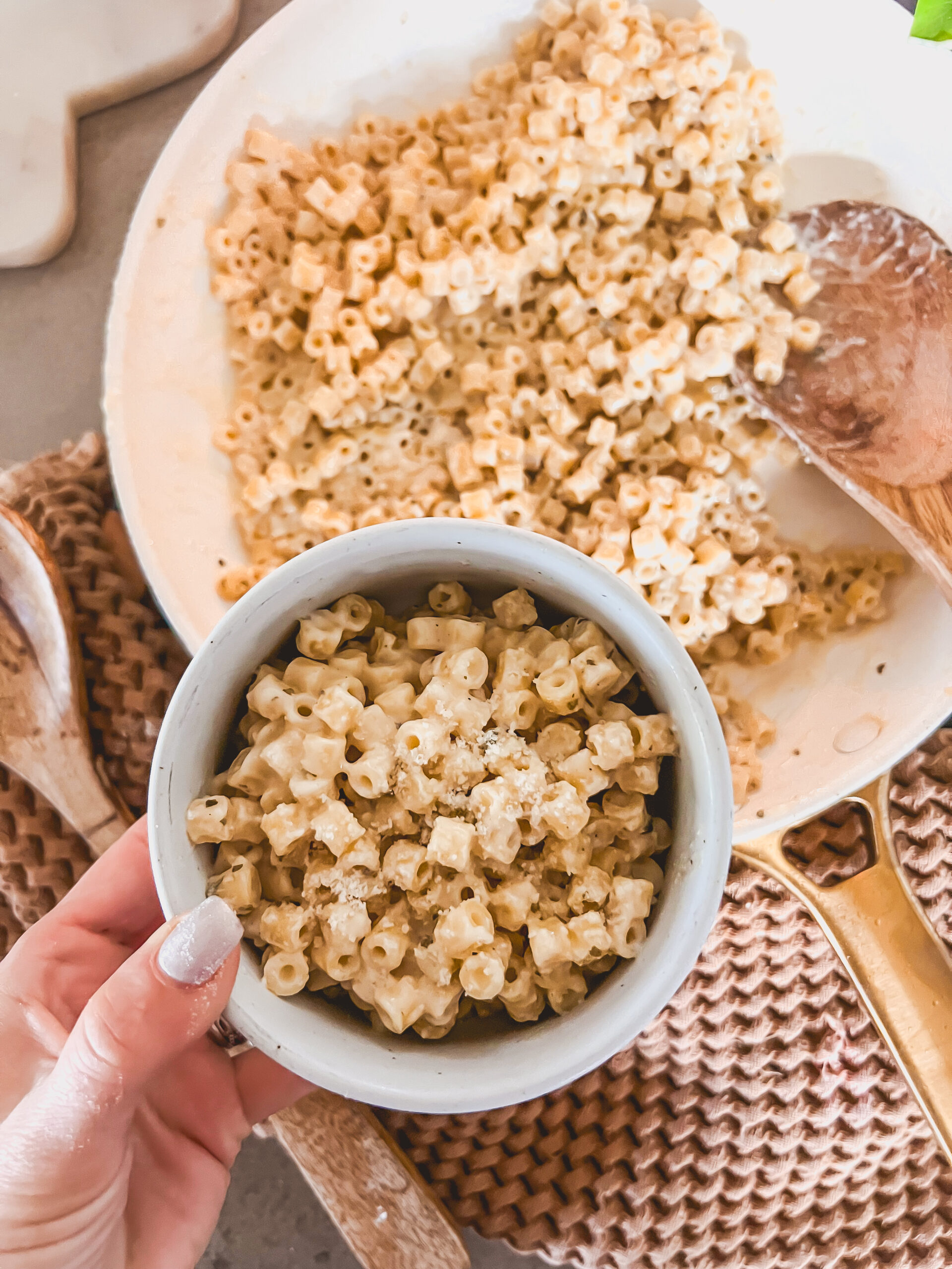 We Are in Love with This One-Pan Garlic Pasta Recipe!