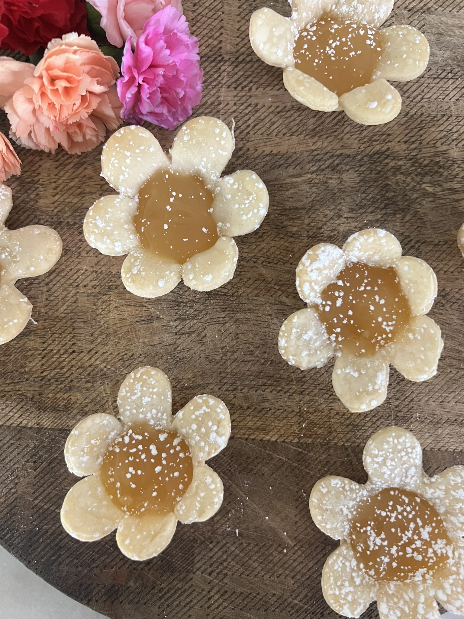 How to Make Adorable Two-Ingredient Flower Lemon Tarts!