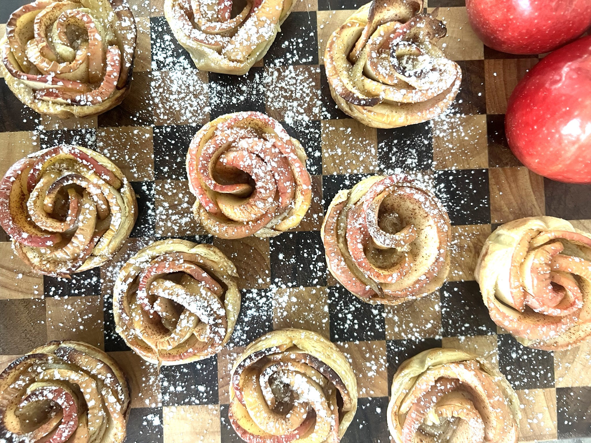How to Make Beautiful Apple Pastry Roses