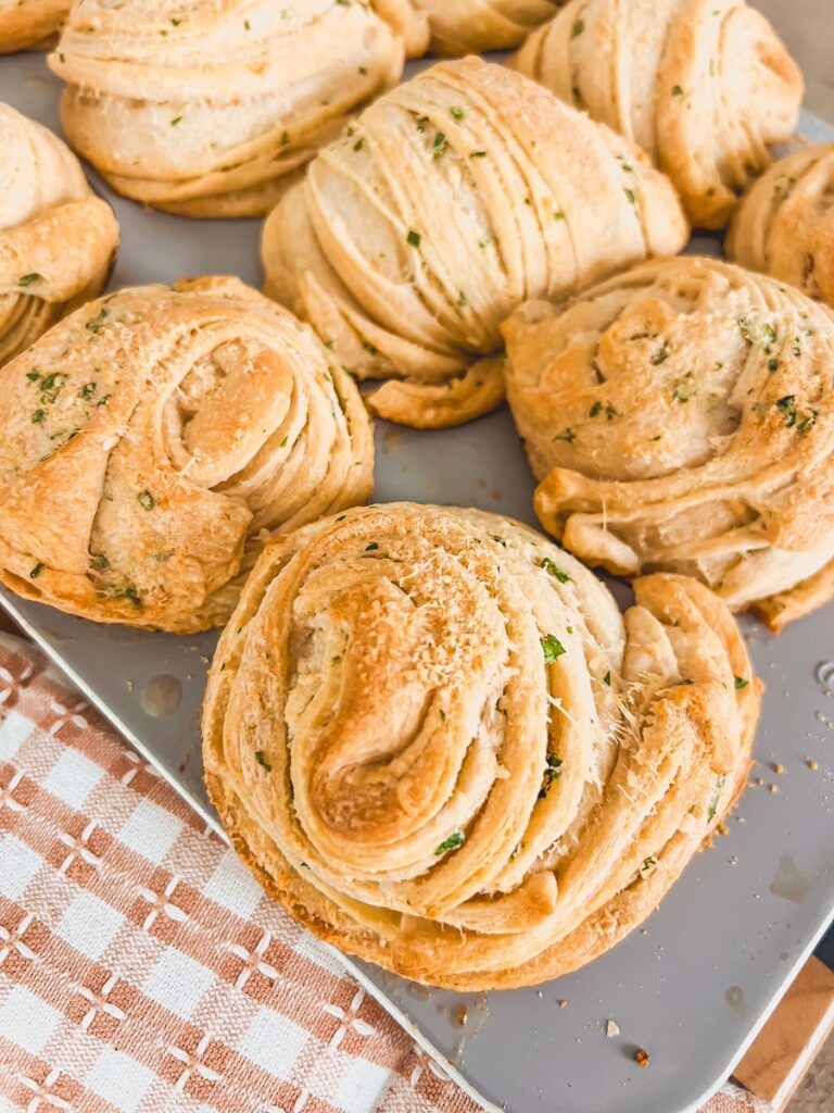 close up shot of garlic parmesan cruffins