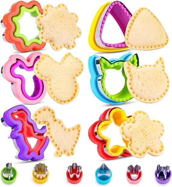 Sandwich cutter in fu shapes