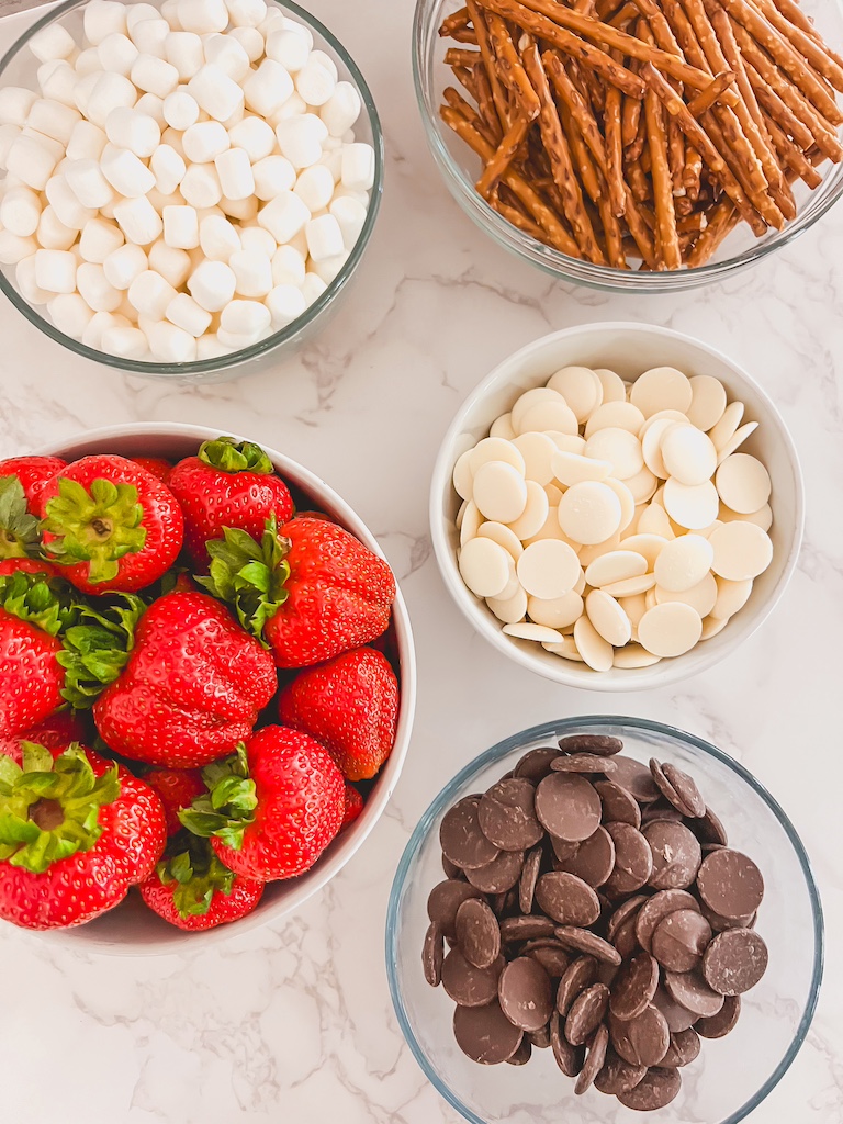 ingredients to make easy thanksgivng dessert