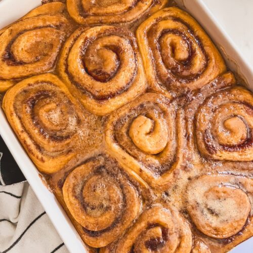 easy cinnamon roll thanksgiving breakfast