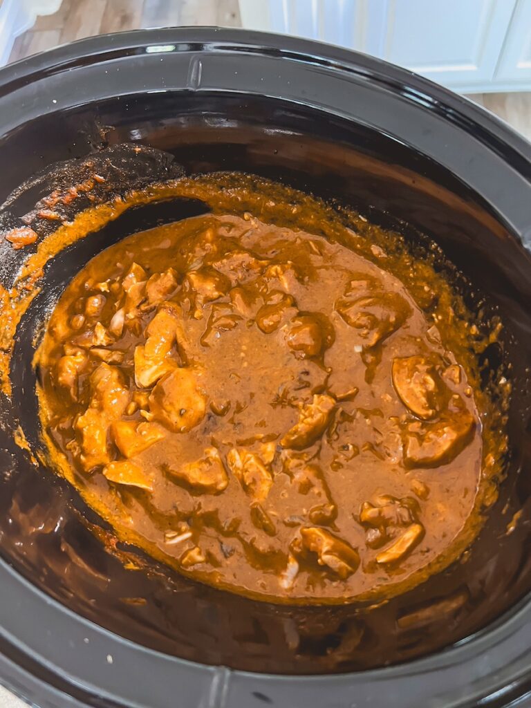 finished butter chicken in slow cooker
