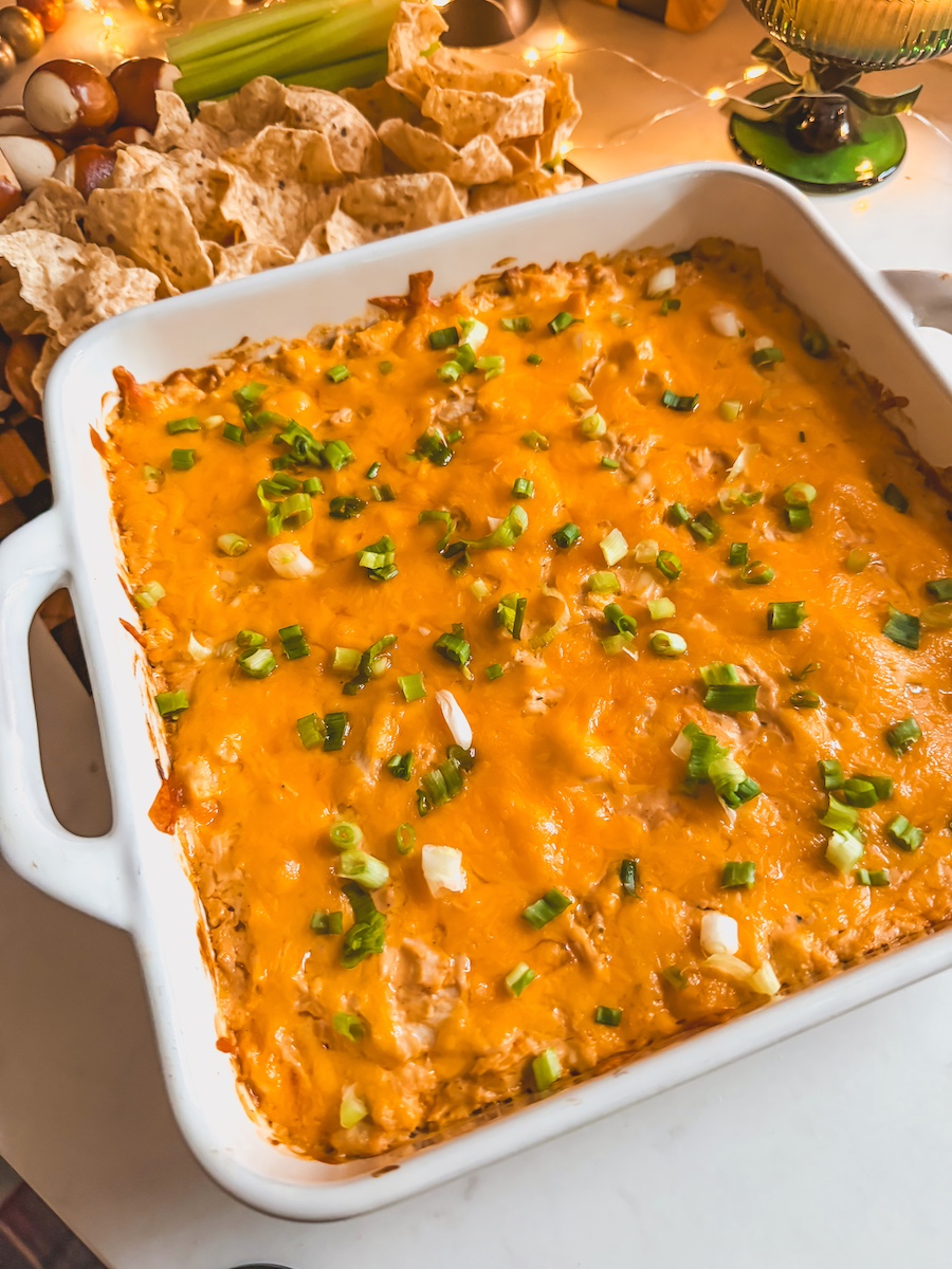 Greek Yogurt Buffalo Chicken Dip