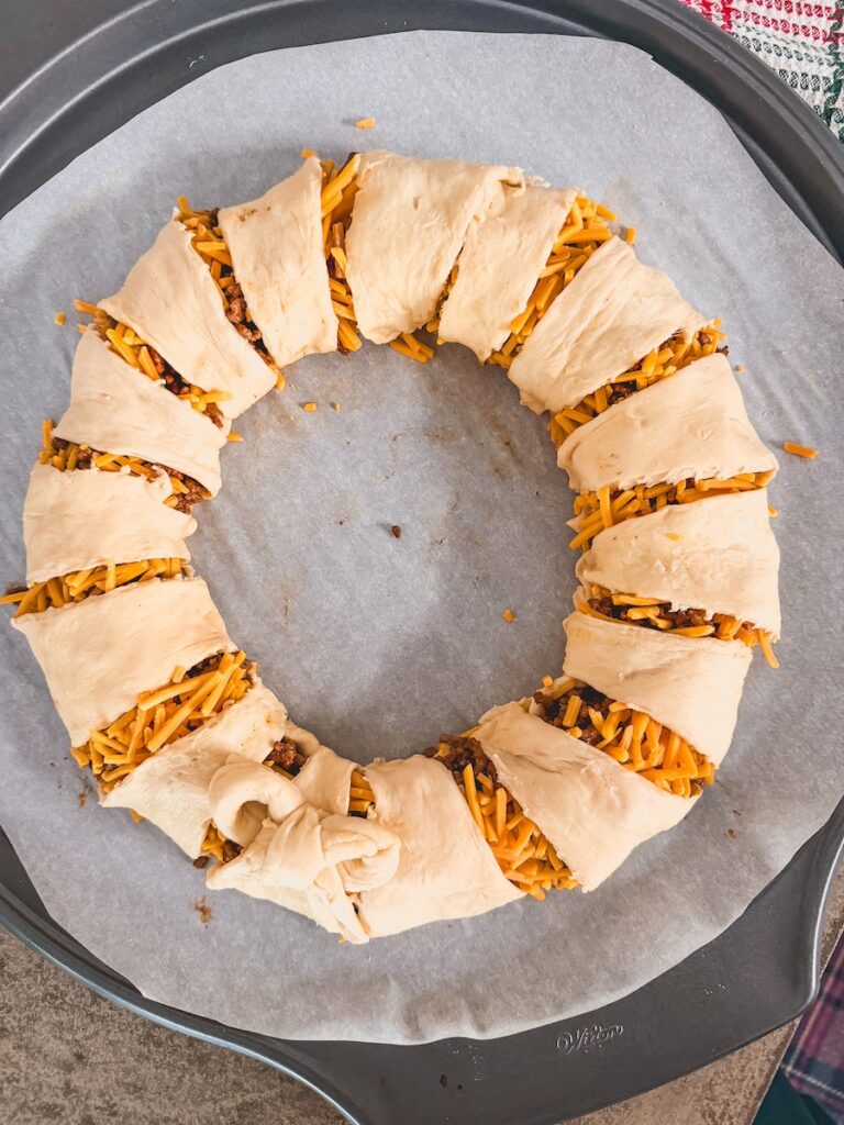 crescent roll taco wreath