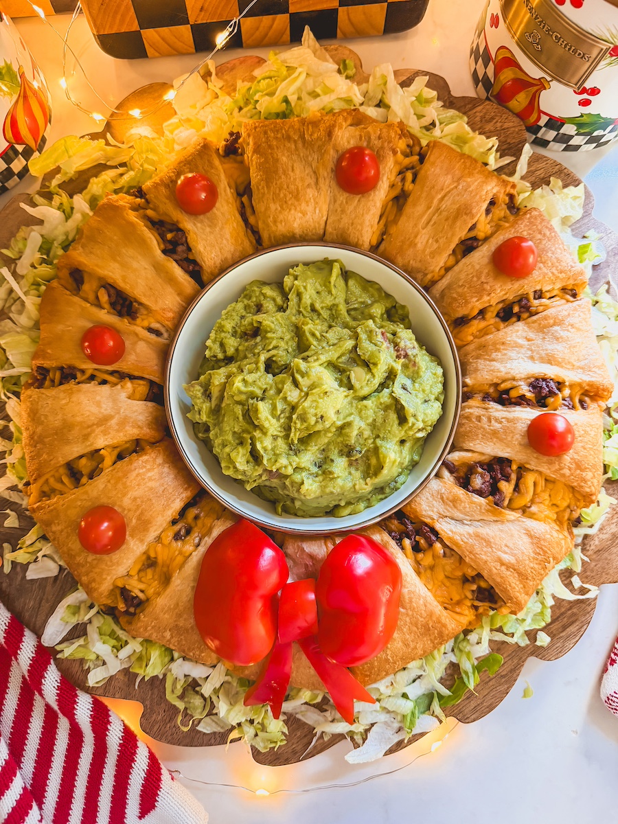 Taco Wreath (A Festive & Easy Christmas Dinner or Party Appetizer)
