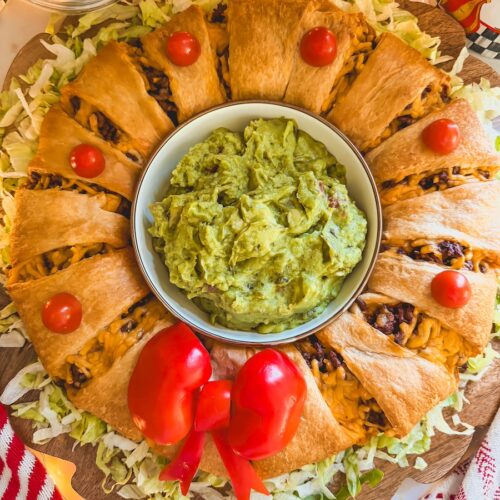 taco wreath with red pepper bow