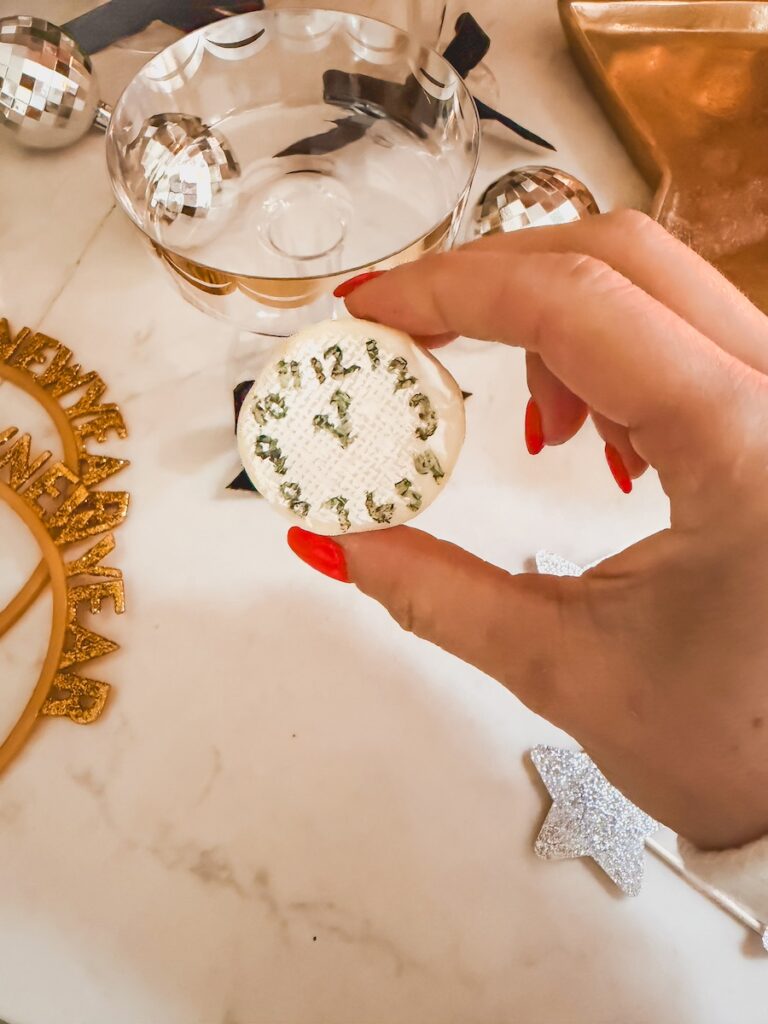 brie clock wheel