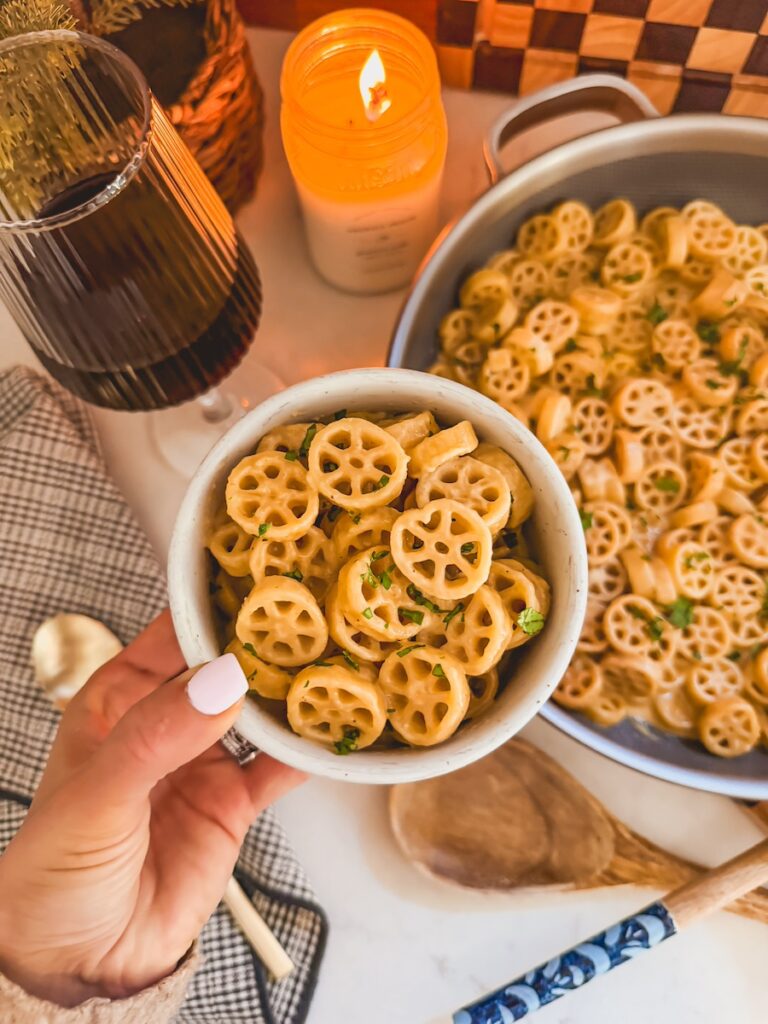 kid friendly creamy cheesy pasta recipe for busy weeknights