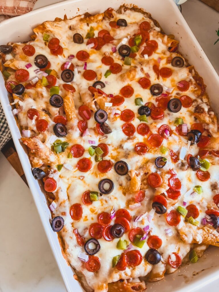 close up birds eye view of baked pizza casserole