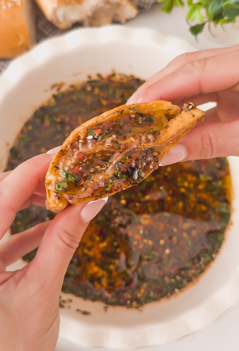 The Best Bread Dipping Oil Recipe (Easy Restaurant-Style Italian Olive Oil Dip)